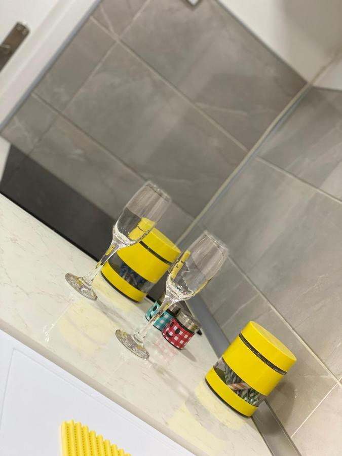 Manirosi 5 Apartment スボティツァ エクステリア 写真